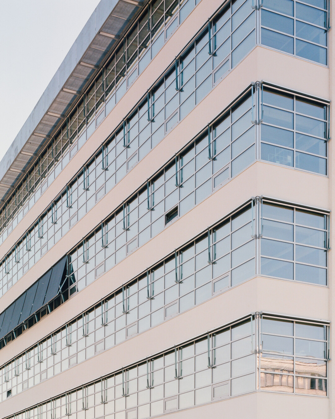 Krapf AG Referenz Gewerbebau ZWHATT Glasfassade