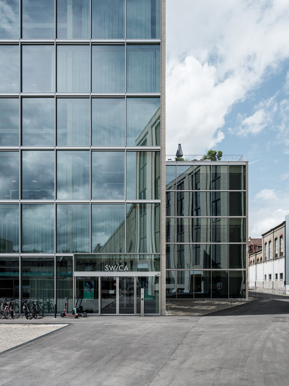 Krapf AG Referenz Lokstadt Elefant Winterthur Fassade Eingang