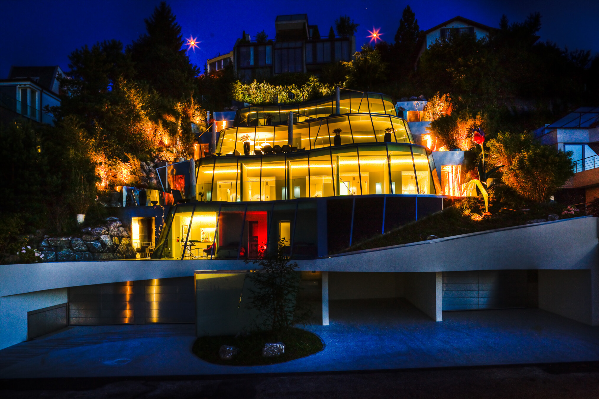 Krapf AG Referenz Terrassenhaus Am Zürichsee Aussenansicht In Der Nacht