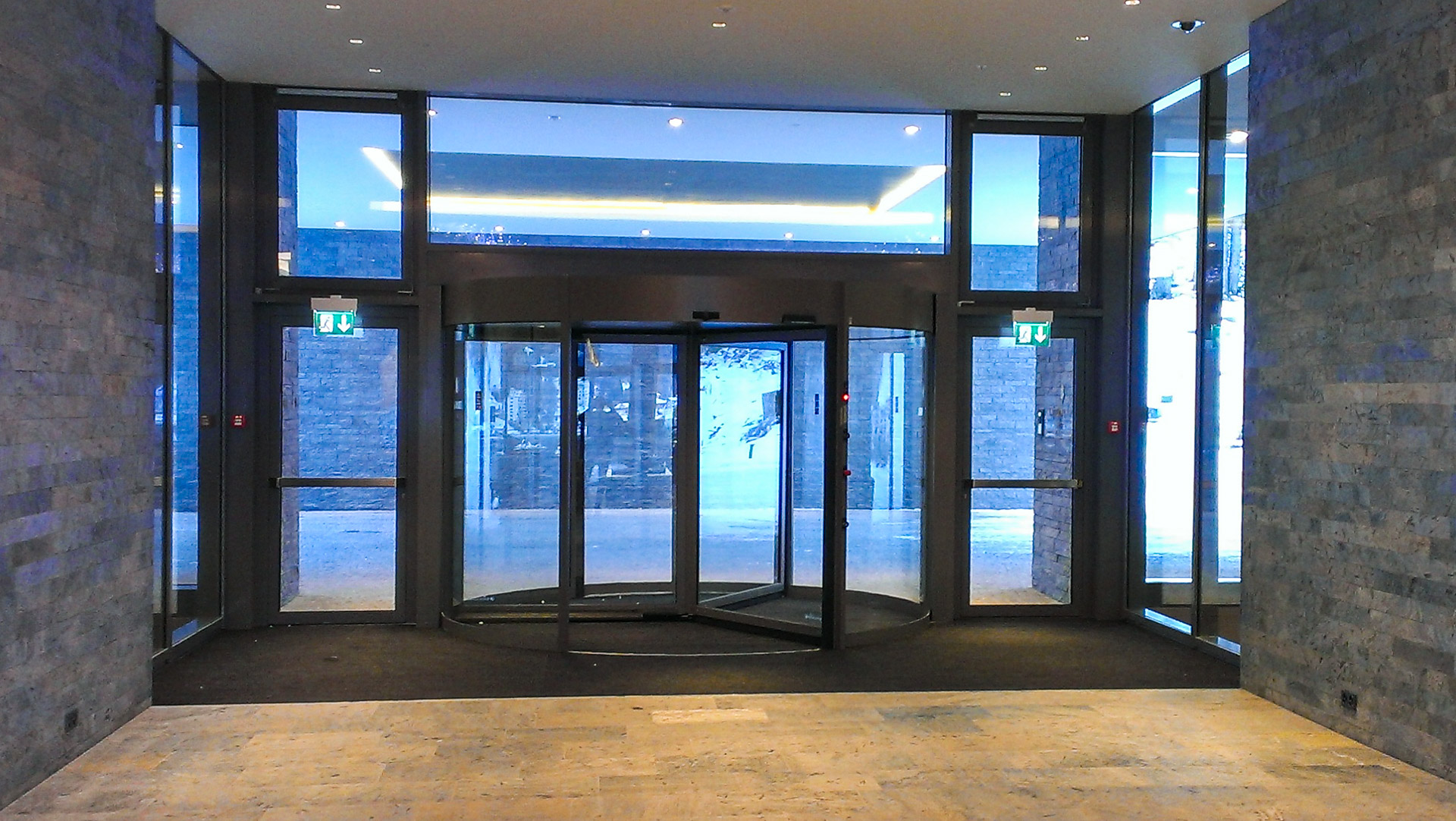 Krapf Referenz Intercontinental Davos Eingang