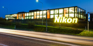 Krapf Referenz Nikon Hauptsitz Egg Aussen Nacht